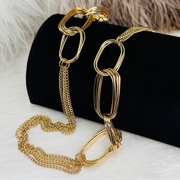 Long chunky chain, goldtone, costume layering necklace - Picture 3 of 11